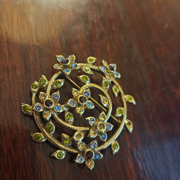 1967 Monet Signed Spring Spiral Floral Gold Plated Brooch with Rhinestones - Picture 6 of 8